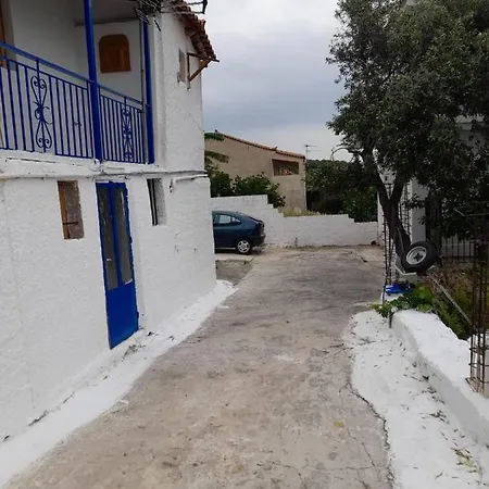 Nyaraló Niki's *